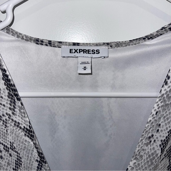 EXPRESS SNAKE SKIN WRAP CHIFFON MIDI DRESS - Picture 6 of 9